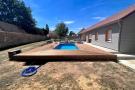 Construction d'une terrasse en bois pour piscine par l'entreprise ML OSSATURE située à Quincy-voisins 77860 