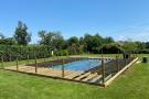 Construction d'une terrasse en bois pour piscine par l'entreprise ML OSSATURE située à Quincy-voisins 77860 